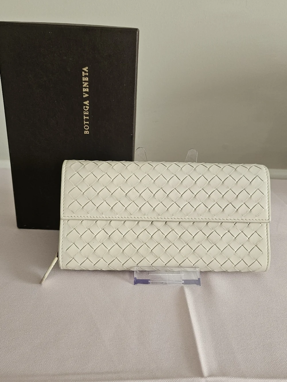 Bottega Veneta Intrecciato Continental Wallet – Ivory